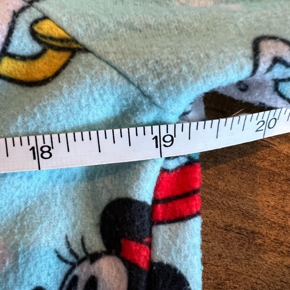 Disney 100 women’s flannel pajama set, size medium, Disney world , EUC, winter - Picture 5 of 8